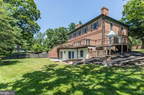 213 Constitution Dr, Princeton NJ  08540-6711 exterior