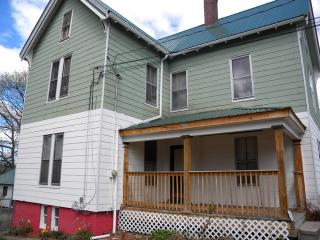 15 Spring St, Bristol, CT 06010-5048