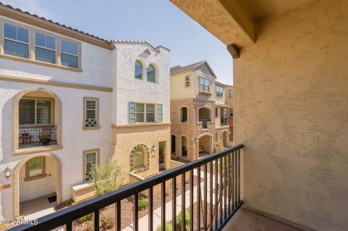 1720 Dogwood Ln, Gilbert AZ  85295-6042 exterior