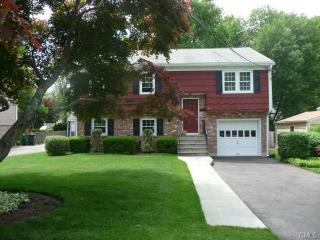 18 Camore St, Stamford, CT 06905-3505