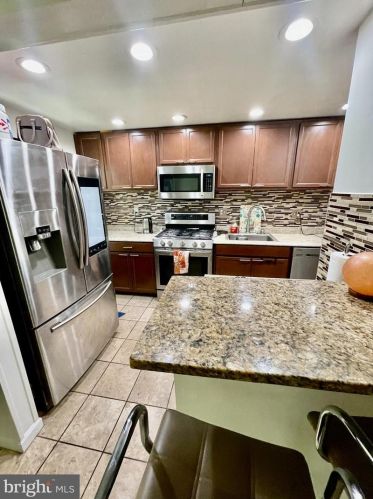1404 Milbank Rd, Woodbridge, VA 22191-1016
