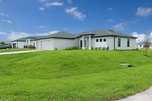 424 18th Ave, Cape Coral, FL 33909-2720