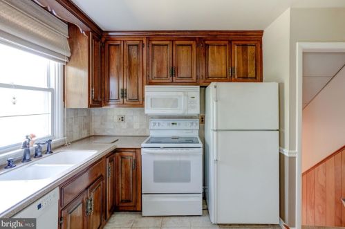 848 Woodlawn Dr, Lansdale PA  19446-4516 exterior