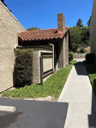 1087 James Way, Pismo Beach CA  93420-1507 exterior
