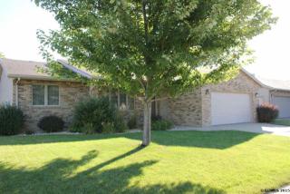 4500 Camelot Dr, Dubuque, IA 52002-0462