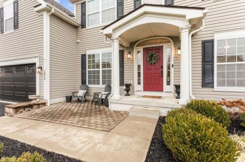 2856 Crosshurst Ct, Darbydale OH  43123-8087 exterior