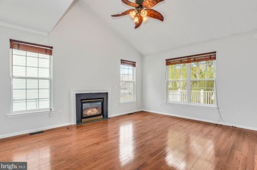 142 Laurel Trl, Swedesboro NJ  08085-4074 exterior