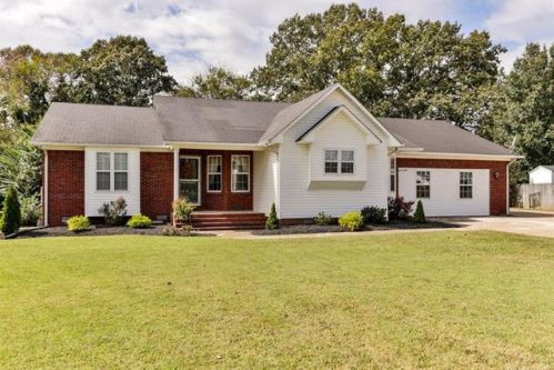 7 Gene Dr, Lawrenceburg, TN 38464-7294