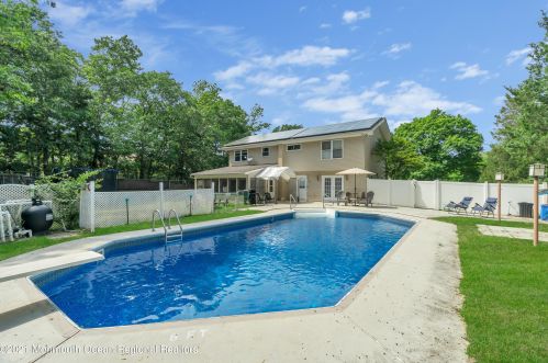 23 Yorkshire Dr, Jackson Twp NJ  08527-2626 exterior