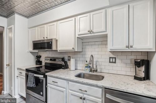 3056 Harbour Dr, Palmyra NJ  08065-2208 exterior