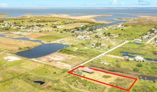 3011 Sonny Ln, Galveston, TX 77554-9560