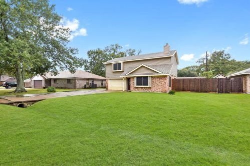 310 Chesnut Dr, Highlands, TX 77562-2517