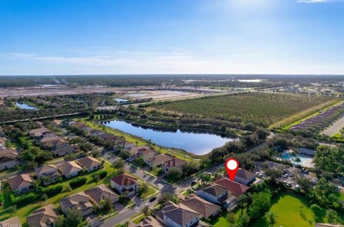 1955 Fairmont Ln, Naples FL  34120-4572 exterior