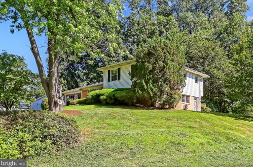 6213 Duntley Pl, Springfield, VA 22152-1937