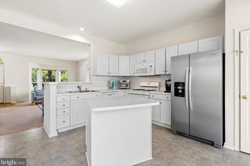 6975 Manahoac Pl, Gainesville VA  20155-1638 exterior