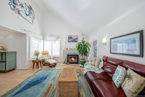 11225 Westonhill Dr, San Diego CA  92126-1447 exterior
