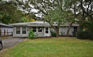 107 Ivy Ln, Rockport, TX 78382-7044