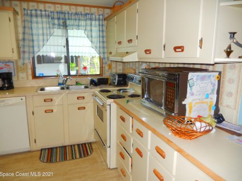 508 Puffin Dr, Sebastian FL  32976-7805 exterior