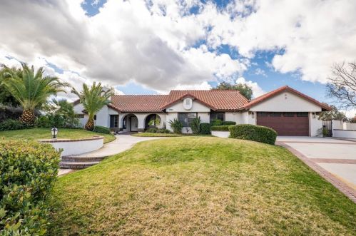 22024 Parvin Dr, Santa Clarita, CA 91350-3005