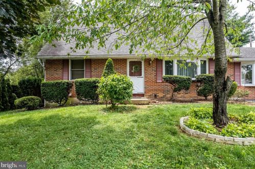 1631 Laurel Ln, Macungie, PA 18062-9444