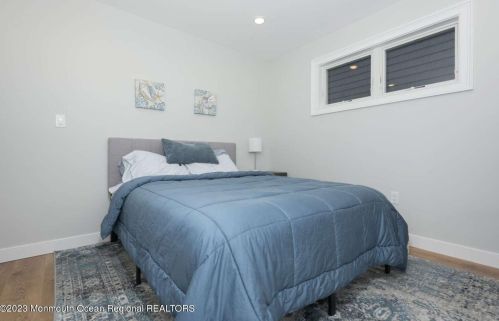 5 Fort Ave, Pelican Island NJ  08751-1512 exterior