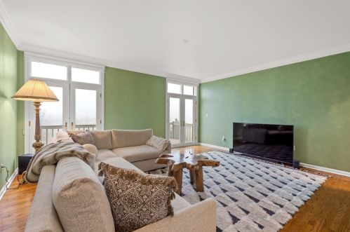 1018 Old Orchard Dr, Gibsonia PA  15044-6080 exterior