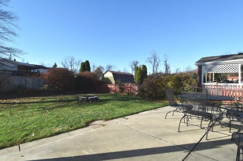 4669 Marina Dr, Whitaker PA  15120-2981 exterior