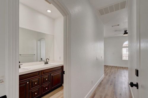 7437 Magellan St, Carlsbad CA  92011-5412 exterior