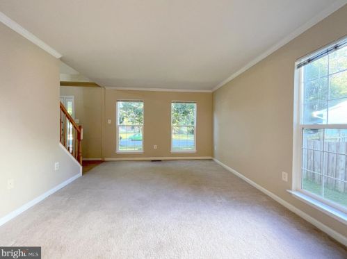 17189 Pickwick Dr, Purcellville VA  20132-3185 exterior