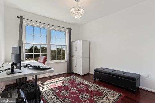 605 Warrenton Ter, Leesburg VA  20176-2466 exterior