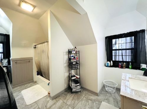 304 Rhodes Pl, New Castle PA  exterior