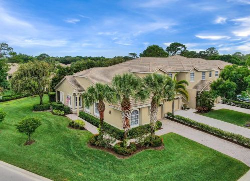 7007 Torrey Pines Cir, Fort Pierce, FL 34986-3255
