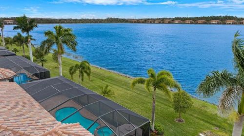 10070 Biscayne Bay Ln, Naples FL 34120-3754 exterior