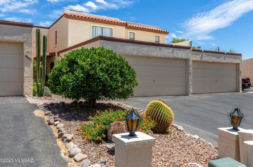 7914 Sabino Sunrise Cir, Tucson, AZ 85750-9751