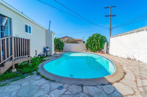 1301 Marcelle St, Compton CA  90221-4413 exterior