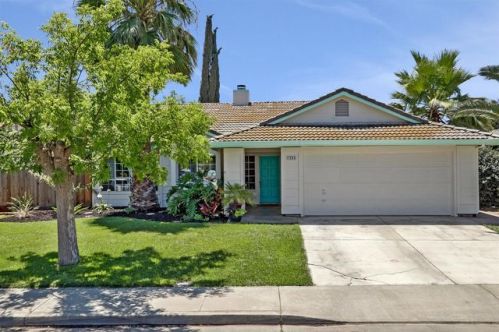 1554 Canyon Creek Dr, Newman, CA 95360-1453