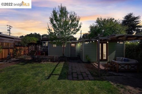 3963 Altamont Ave, Oakland CA 94605-2602 exterior