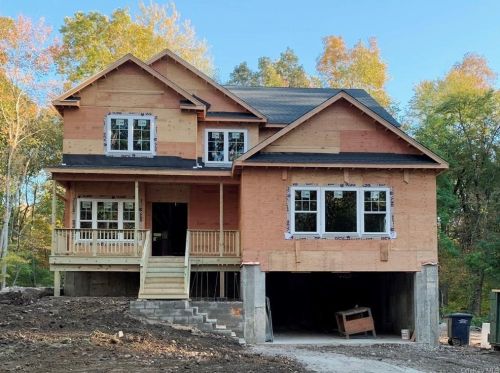 28 Shad Rd, Scotts Corners, NY 10576-2320