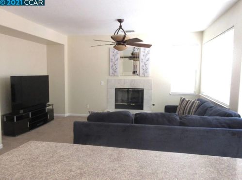 1337 Yosemite Cir, Oakley CA  94561-5205 exterior