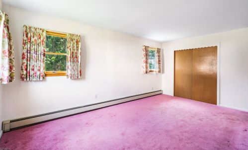 82 Lee Dr, Paterson NJ  07508-3038 exterior