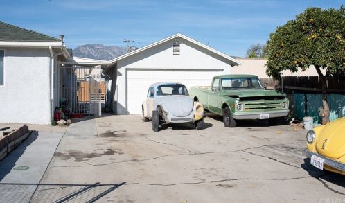 1127 A St, Upland, CA 91786-5520