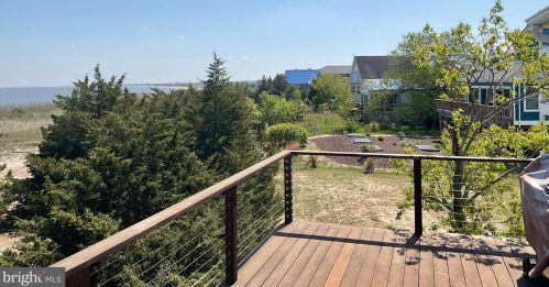 107 Sandpiper Dr, Slaughter Beach DE  19963-4923 exterior