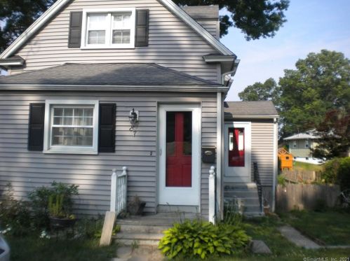 87 Utica St, Milford, CT 06461-2348