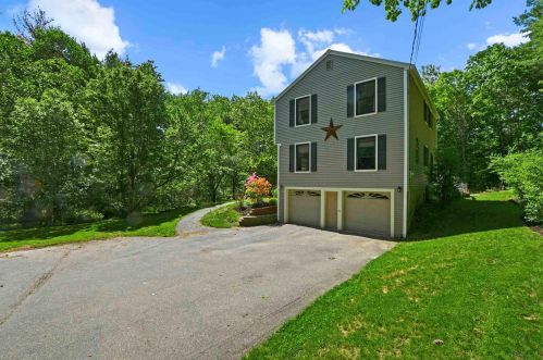 44 Tolend Rd, Dover NH  03820-5501 exterior