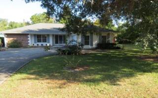 2640 Lakeview Dr, Sebring, FL 33870-4995
