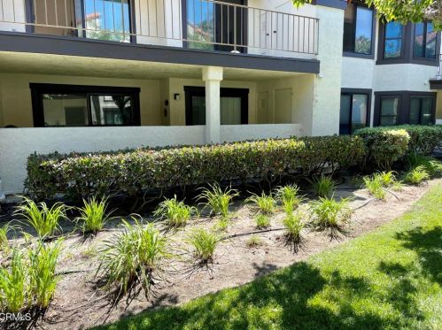 2043 Majorca Dr, Oxnard CA exterior