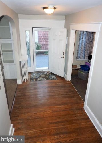 527 Latona Ave, Trenton NJ 08618-2439 exterior