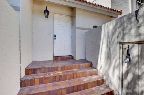 6552 Via Regina, Boca Raton, FL 33433-3953