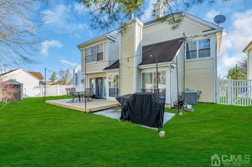 35 Carlisle Ct, Old Bridge NJ  08857-2777 exterior