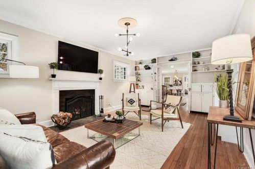 287 Quaker Rd, Chappaqua, NY 10514-2618